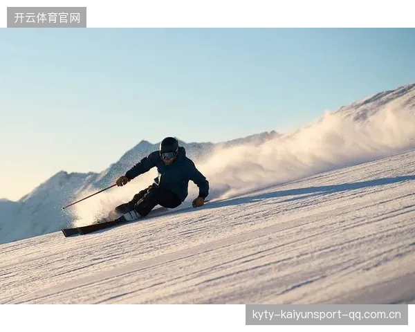 滑雪空中姿态完美到极致——极致体验，绽放雪域之巅