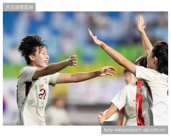终极瞬间点燃激情——足球最后一分钟绝平的震撼力量 终极瞬间点燃激情——足球最后一分钟绝平的震撼力量
